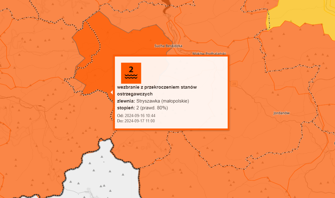 Stryszawka – wezbranie z przekroczeniem stanów ostrzegawczych 2 stopnia.